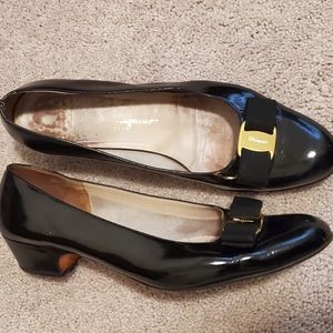 Black Vintage Ferragamo Vera Bow Pump 10.5
